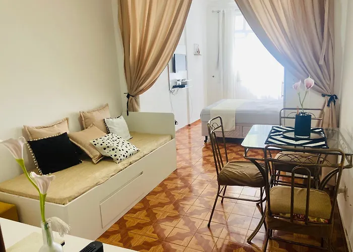 Studio Completo Ao Lado Da Praia De Copacabana Com Ar, Duas Camas, Wifi, Canais A Cabo, Ate 3 Pessoas, Pauloangerami Df125 Rio de Janeiro